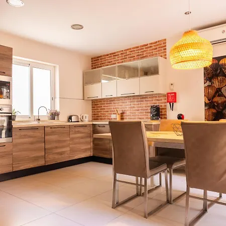 Balluta Bay Spacious - 2br Appartement *