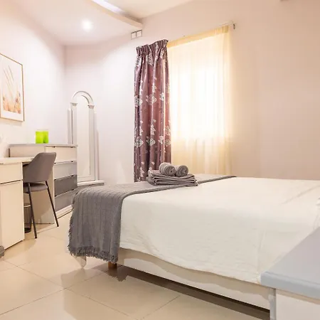 Balluta Bay Spacious - 2br Sliema