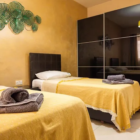 Apartment Balluta Bay Spacious - 2br