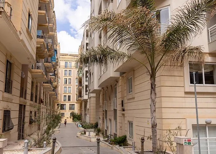 Balluta Bay Spacious - 2br Apartament *