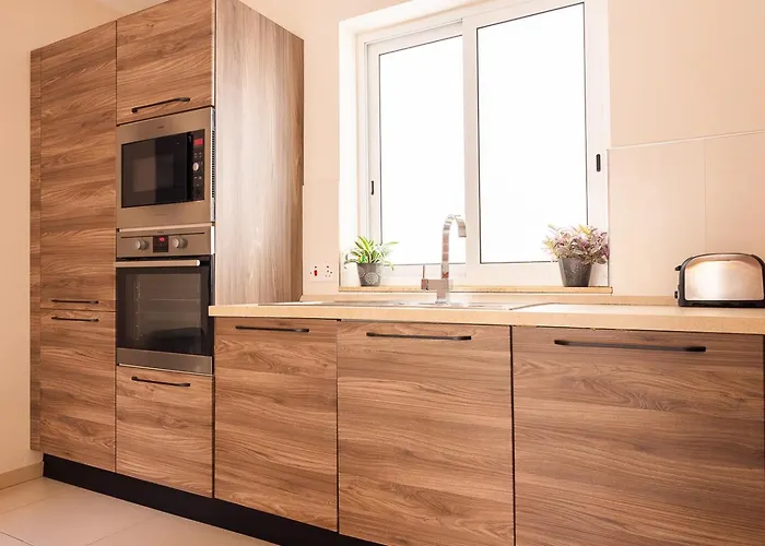 Balluta Bay Spacious - 2br